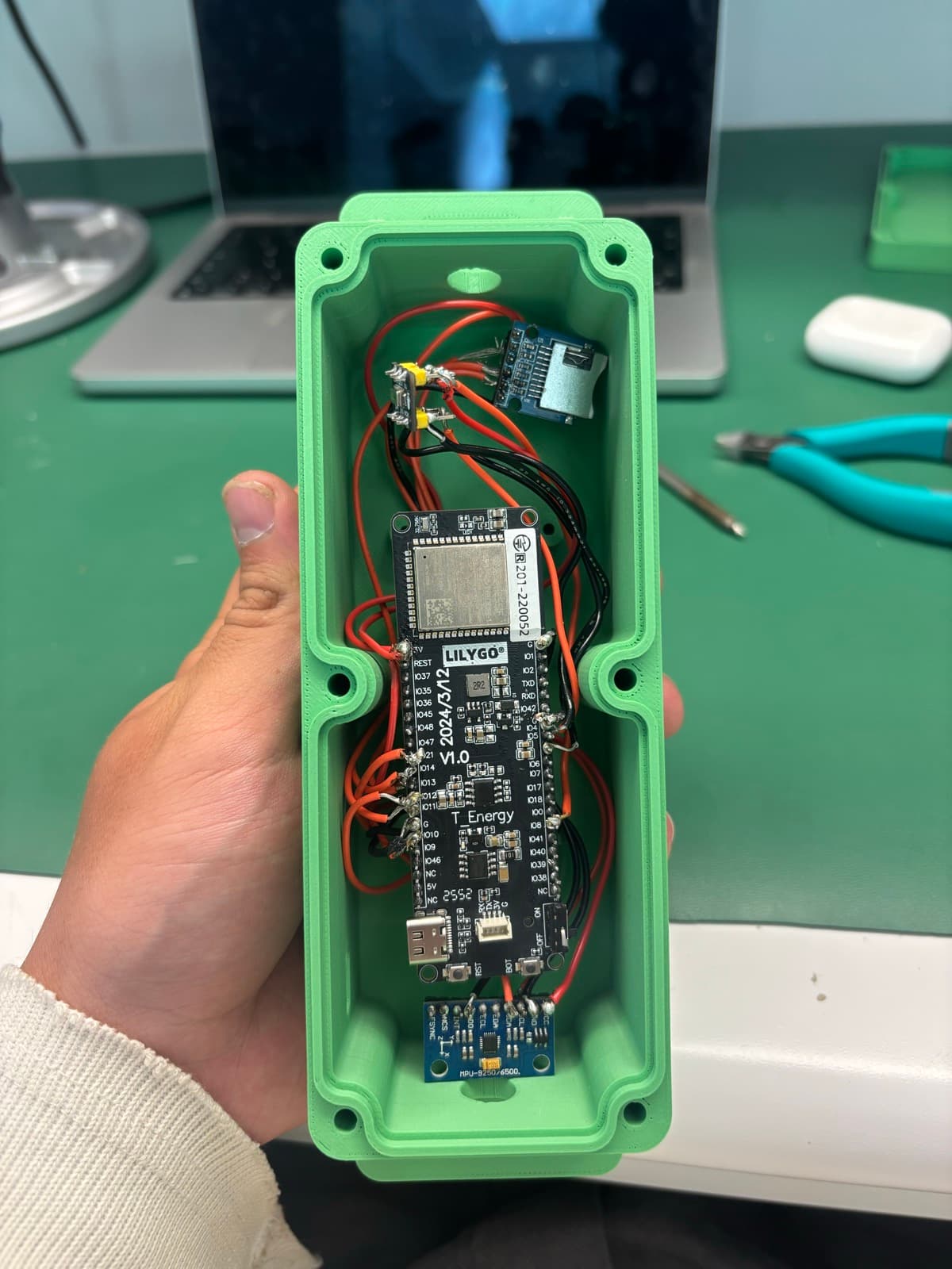 MantAI — Sensor Hardware